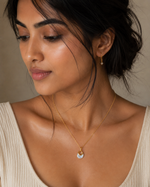 Load image into Gallery viewer, Eterna Pearl Drop Necklace
