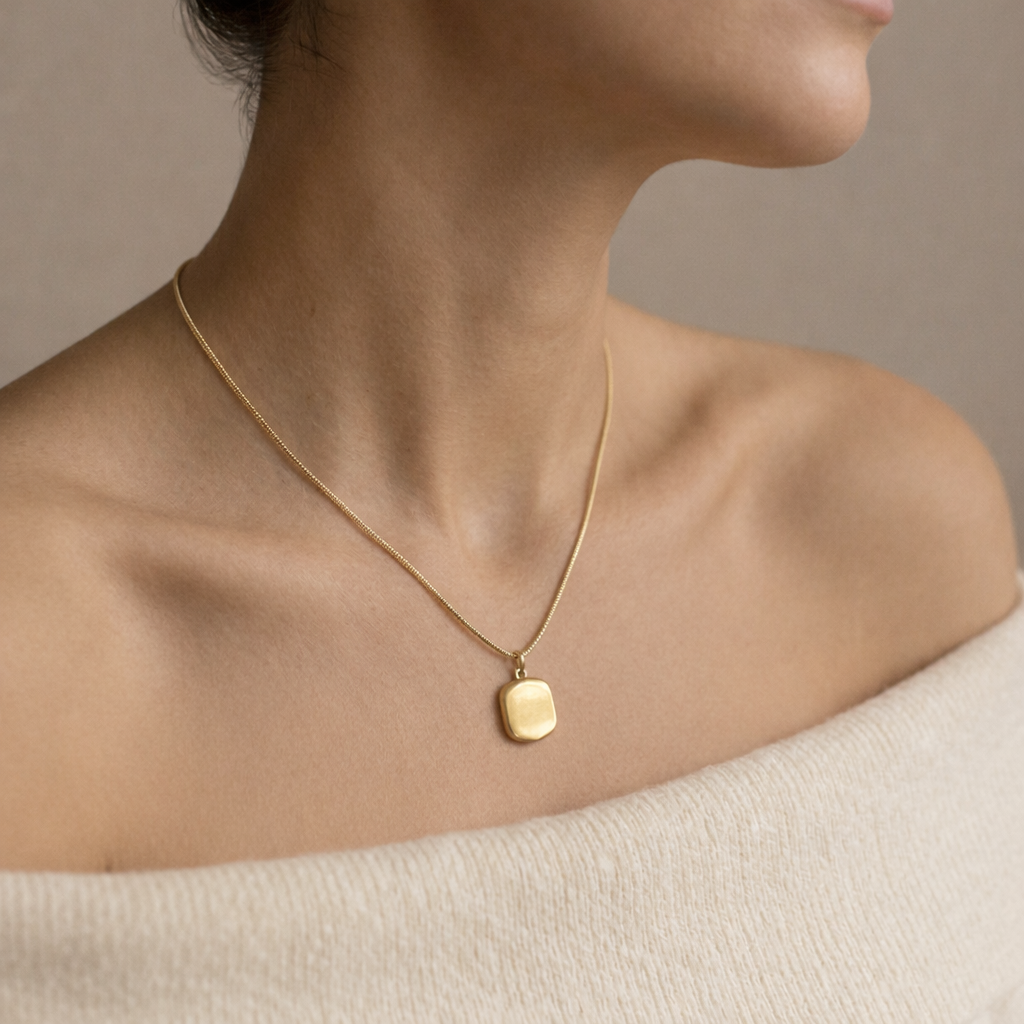 Molten gold pendant necklace