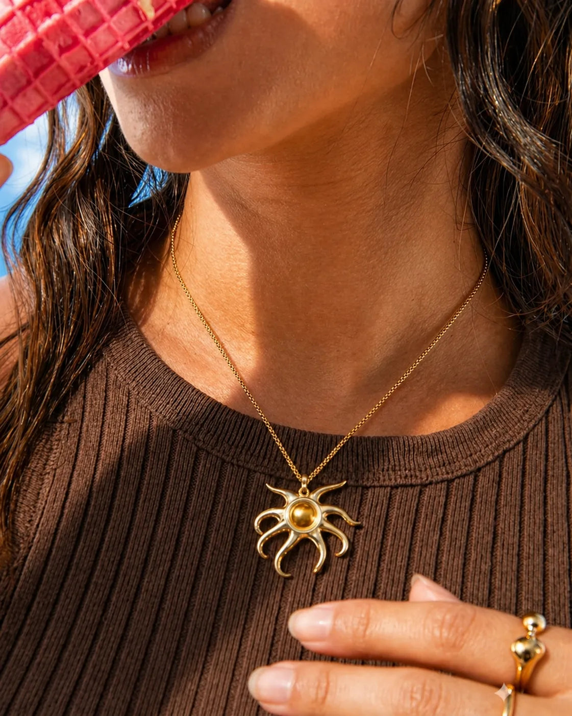 Solar tide pendant necklace