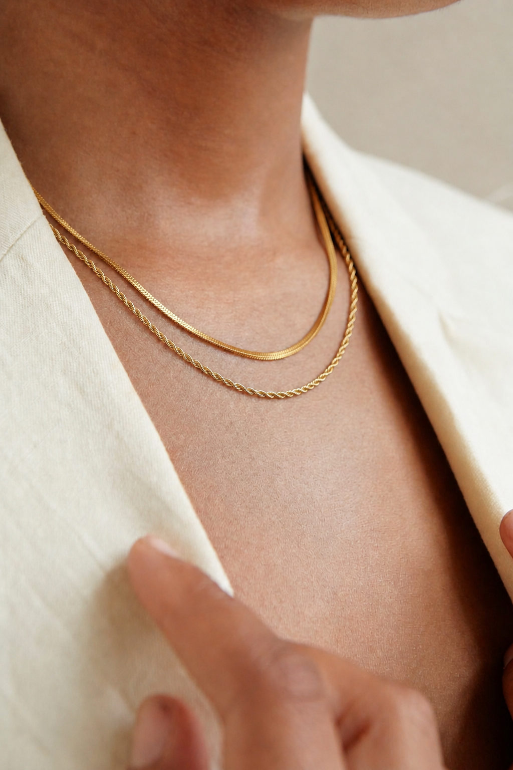 Dual layer essential chain necklace