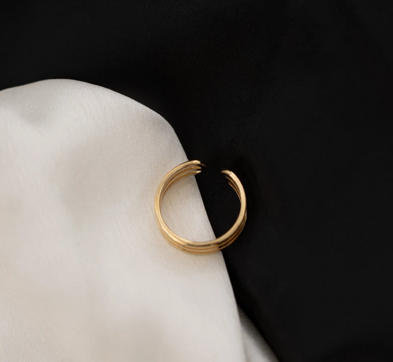 Triora Band Ring
