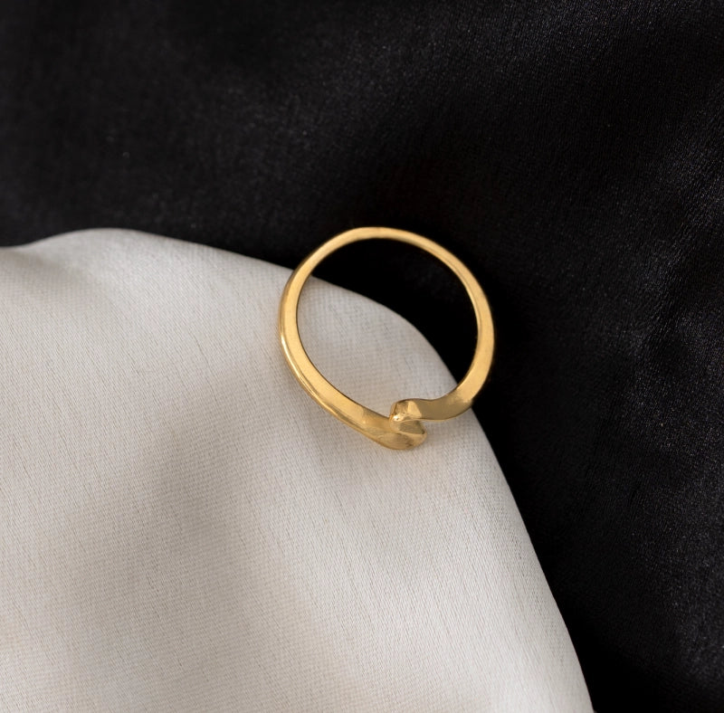 Wave Loop Ring
