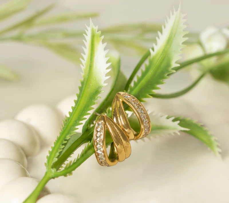 Curve Gold Earrings