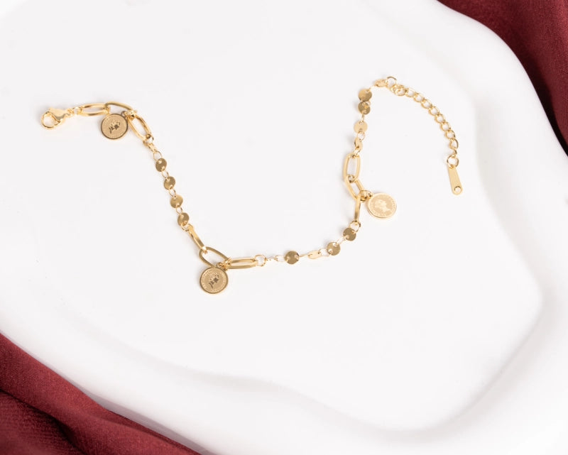 Dainty Disc Bracelet