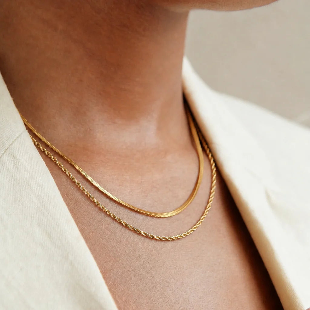 Dual layer essential chain necklace