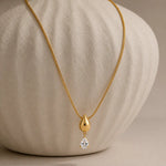 Load image into Gallery viewer, Solara Teardrop Necklace
